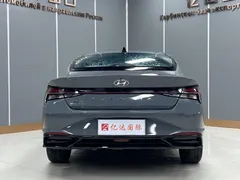 2022 Hyundai Elantra 1.5L CVT LUX Premium — фото 6