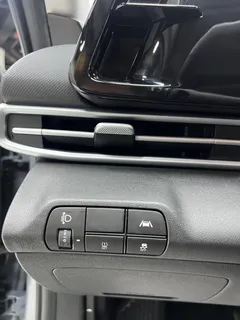 2022 Hyundai Elantra 1.5L CVT LUX Premium — фото 15