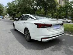 2022 Nissan Teana 2.0L XL-TLS, белый — фото 4