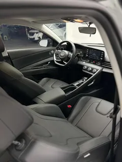 2023 Hyundai Elantra 1.5L CVT GLX Elite — фото 16