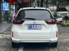 2022 Honda Fit 1.5L CVT Mugen, белый — фото 3
