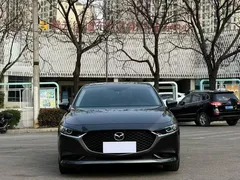 2023 Mazda Mazda3 2.0L AT — фото 3