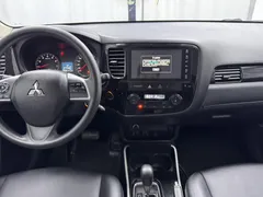2021 Mitsubishi Outlander 2.0L 2WD 5 Seats, белый — фото 9