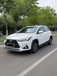 2022 Toyota Yaris L Zhixuan 1.5L CVT Luxury Plus, белый — фото 1