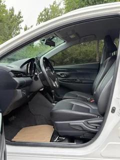 2022 Toyota Yaris L Zhixuan X 1.5L CVT Luxury Plus, белый — фото 4