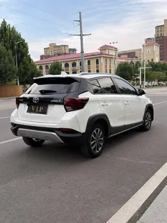 2022 Toyota Yaris L Zhixuan X 1.5L CVT Luxury Plus, белый — фото 7