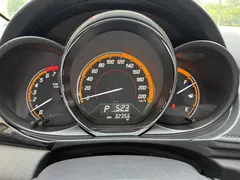 2022 Toyota Yaris L Zhixuan X 1.5L CVT Luxury Plus, белый — фото 10