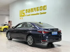 2021 Lexus ES 200 Luxury, синий — фото 4