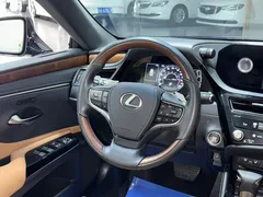 2021 Lexus ES 200 Luxury, синий — фото 13