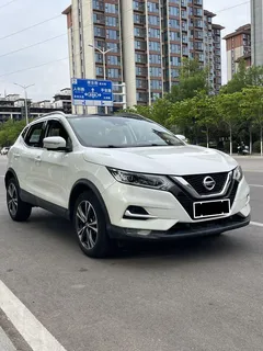 2021 Nissan Qashqai 2.0L XV Prem Luxury, белый — фото 2