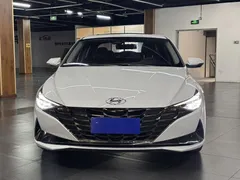 2022 Hyundai Elantra 1.5L CVT LUX Premium, белый — фото 2