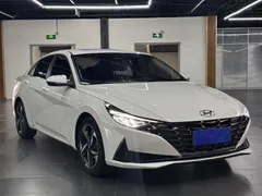 2022 Hyundai Elantra 1.5L CVT LUX Premium, белый — фото 3