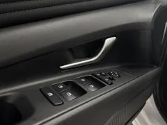 2022 Hyundai Elantra 1.5L CVT LUX Premium, белый — фото 10