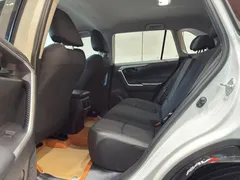 2023 Toyota RAV4 2.0L CVT 2WD, белый — фото 6