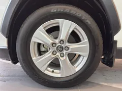 2023 Toyota RAV4 2.0L CVT 2WD, белый — фото 14
