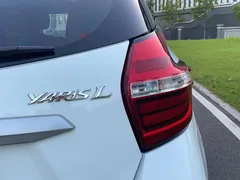 2021 Toyota Yaris L Zhixuan 1.5L CVT Leading, белый — фото 9