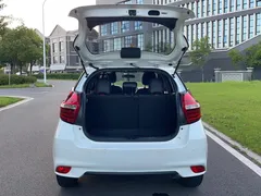 2021 Toyota Yaris L Zhixuan 1.5L CVT Leading, белый — фото 11