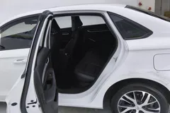 2023 Geely Emgrand 1.5L CVT Luxury Champion 4th Gen, белый — фото 13