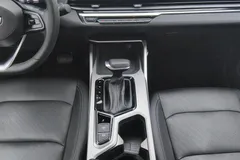 2023 Geely Emgrand 1.5L CVT Luxury Champion 4th Gen, белый — фото 16