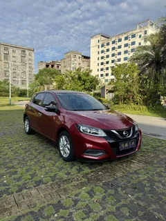 2023 Nissan Tiida 1.6L CVT, красный — фото 3