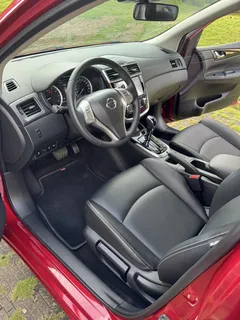 2023 Nissan Tiida 1.6L CVT, красный — фото 5
