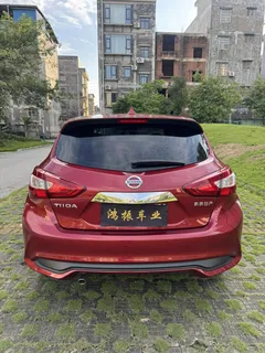 2023 Nissan Tiida 1.6L CVT, красный — фото 15