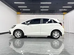 2021 Honda Fit 1.5L CVT, белый — фото 4
