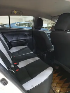 2021 Toyota Yaris L Zhixuan 1.5L CVT Leading, белый — фото 6