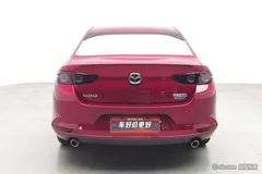 2021 Mazda Mazda3 2.0L AT, красный — фото 4