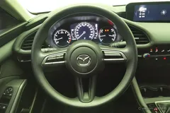 2021 Mazda Mazda3 2.0L AT, красный — фото 15