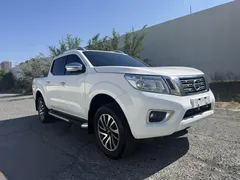2023 Nissan Navara 2.5L AT 4WD Premium QR25, белый — фото 2