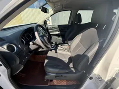 2023 Nissan Navara 2.5L AT 4WD Premium QR25, белый — фото 4