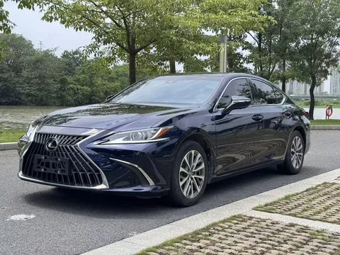 2022 Lexus ES 200 Excellence