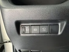 2023 Toyota RAV4 2.0L CVT 4WD Adventure, белый — фото 11