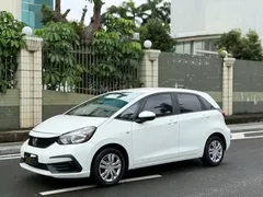 2021 Honda Fit 1.5L CVT, белый — фото 1