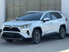 2023 Toyota RAV4 2.0L CVT 2WD Fashion, белый — фото 1