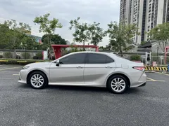 2021 Toyota Camry 2.0G Luxury — фото 5