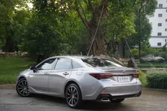 2021 Toyota Avalon 2.5L Luxury — фото 4