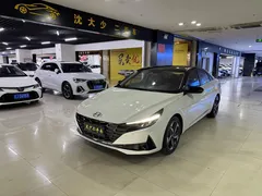 2022 Hyundai Elantra 1.5L CVT LUX Premium, белый — фото 1