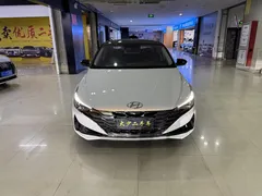 2022 Hyundai Elantra 1.5L CVT LUX Premium, белый — фото 2