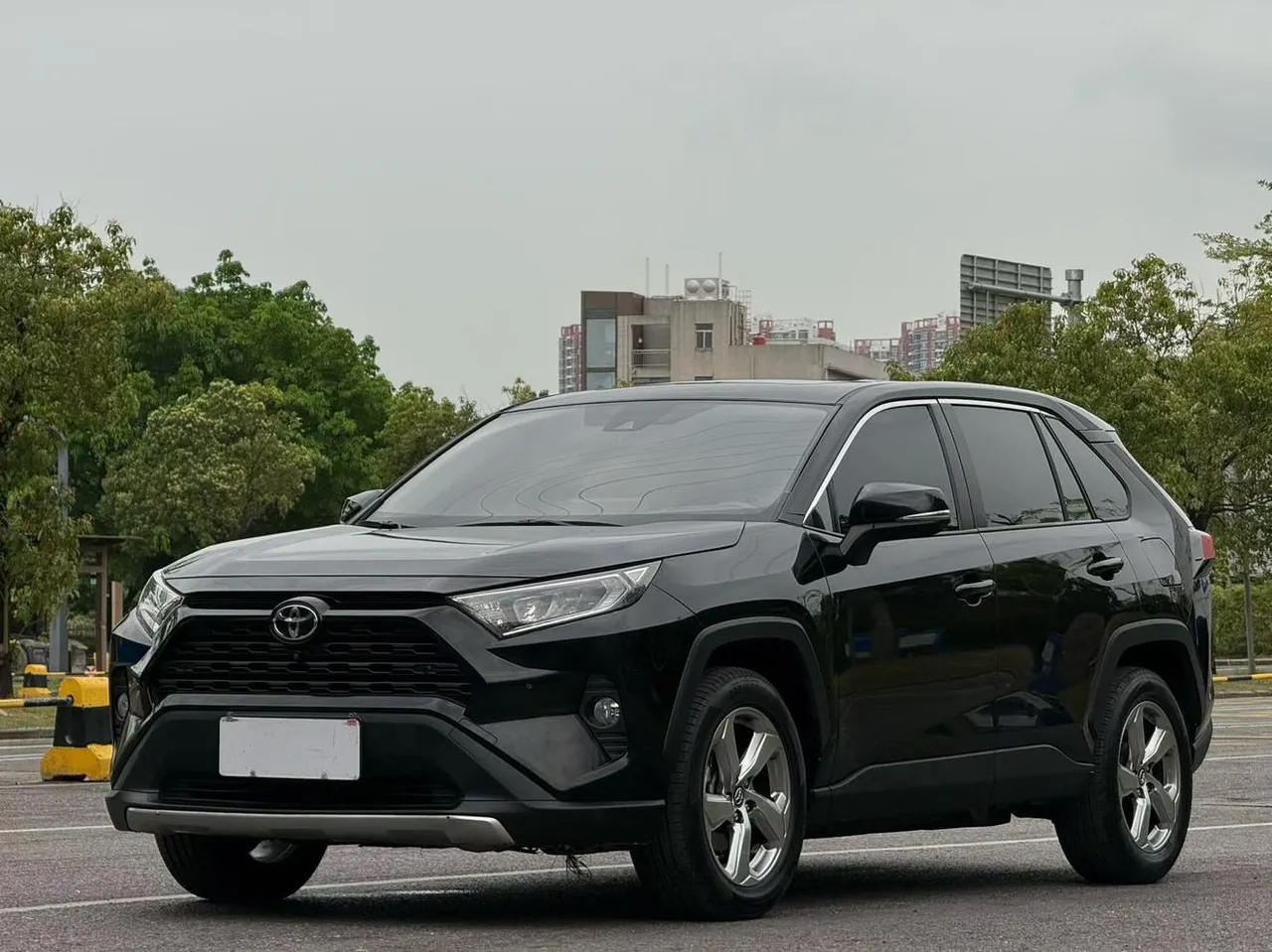 2022 Toyota RAV4 2.0L CVT 2WD Fashion Plus