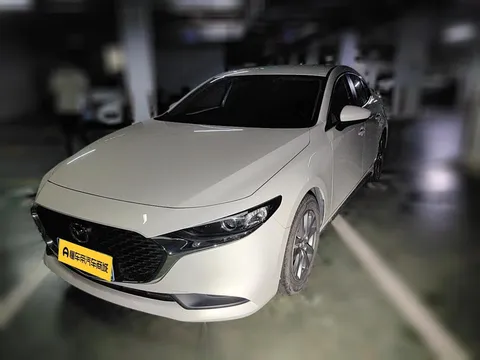 2023 Mazda Mazda3 2.0L AT