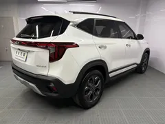 2023 Kia Seltos 1.5L IVT Luxury, белый — фото 18