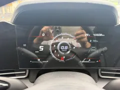 2022 Hyundai Elantra 1.5L CVT LUX Premium, красный — фото 13