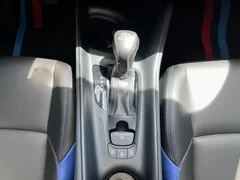 2022 Toyota C-HR 2.0L Comfort, жёлтый — фото 12