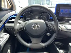 2022 Toyota C-HR 2.0L Comfort, жёлтый — фото 14