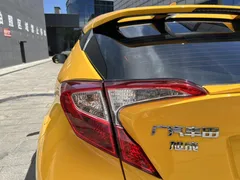2022 Toyota C-HR 2.0L Comfort, жёлтый — фото 16