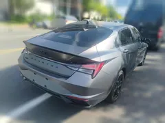 2022 Hyundai Elantra 1.5L CVT 20th SE 20th Anniversary — фото 2