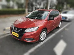 2021 Nissan Tiida 1.6L CVT, красный — фото 1