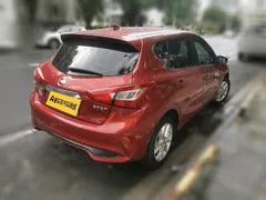 2021 Nissan Tiida 1.6L CVT, красный — фото 2